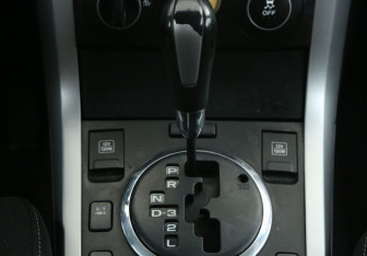 Подержанный автомобиль Suzuki Grand Vitara 2011 года (15 фото)