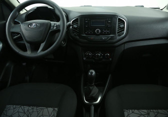 Подержанный автомобиль LADA (ВАЗ) XRAY 2016 года (12 фото)