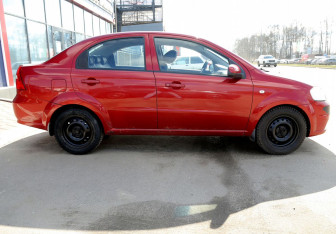 Подержанный автомобиль Chevrolet Aveo Sedan 2006 года (7 фото)