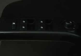 Подержанный автомобиль Chevrolet Aveo Sedan 2012 года (17 фото)