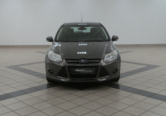 Подержанный автомобиль Ford Focus Hatchback 2014 года (2 фото)
