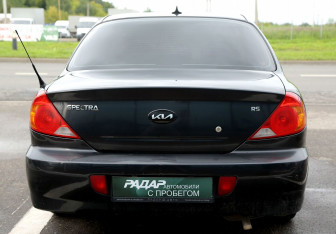 Подержанный автомобиль Kia Spectra Sedan 2007 года (5 фото)