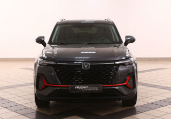 Подержанный автомобиль Changan CS35PLUS 2022 года (2 фото)