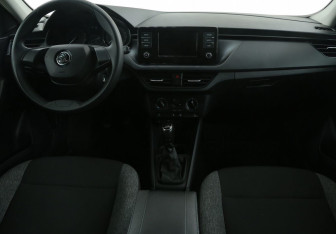 Подержанный автомобиль Skoda Rapid Liftback 2020 года (12 фото)