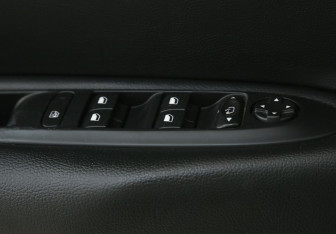 Подержанный автомобиль Citroen C4 Sedan 2013 года (17 фото)