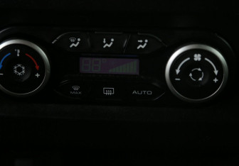 Подержанный автомобиль LADA (ВАЗ) XRAY 2018 года (17 фото)