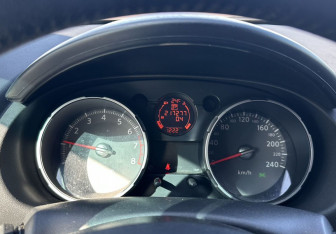 Подержанный автомобиль Nissan Qashqai 2008 года (11 фото)