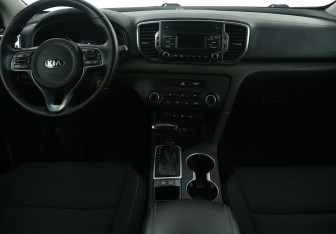 Подержанный автомобиль Kia Sportage 2016 года (12 фото)