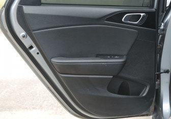 Подержанный автомобиль Kia Ceed Wagon 2019 года (20 фото)