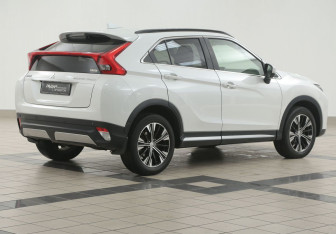 Подержанный автомобиль Mitsubishi Eclipse Cross 2018 года (4 фото)