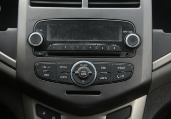 Подержанный автомобиль Chevrolet Aveo Sedan 2013 года (13 фото)