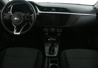 Подержанный автомобиль Kia Rio Hatchback 2021 года (22 фото)