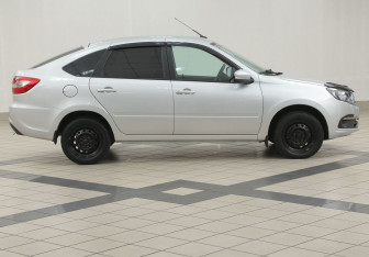 Подержанный автомобиль LADA (ВАЗ) Granta Liftback 2023 года (5 фото)