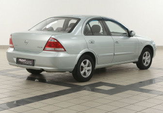 Подержанный автомобиль Nissan Almera Classic 2006 года (4 фото)