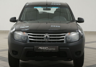 Подержанный автомобиль Renault Duster 2012 года (6 фото)