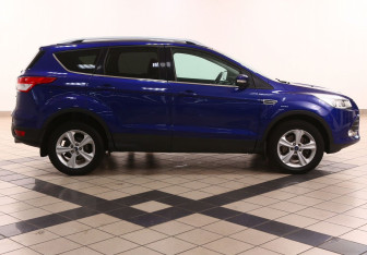 Подержанный автомобиль Ford Kuga 2016 года (2 фото)