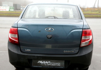 Подержанный автомобиль LADA (ВАЗ) Granta Sedan 2013 года (5 фото)