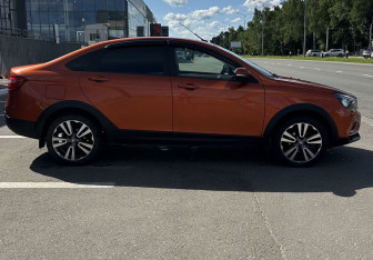 Подержанный автомобиль LADA (ВАЗ) Vesta Sedan 2021 года (3 фото)