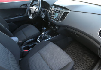 Подержанный автомобиль Hyundai Creta 2017 года (9 фото)