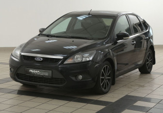 Подержанный автомобиль Ford Focus Hatchback 2009 года (8 фото)