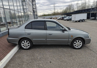 Подержанный автомобиль Hyundai Accent Sedan 2007 года (8 фото)