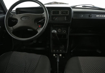 Подержанный автомобиль LADA (ВАЗ) 2107 2012 года (12 фото)
