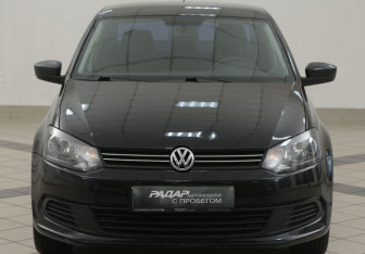 Подержанный автомобиль Volkswagen Polo Sedan 2013 года (6 фото)