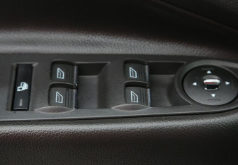 Подержанный автомобиль Ford Kuga 2014 года (21 фото)