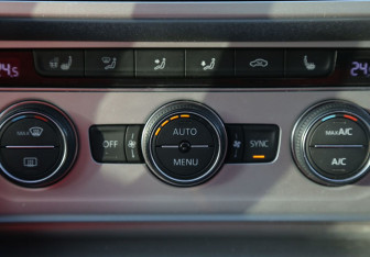 Подержанный автомобиль Volkswagen Passat Wagon 2017 года (18 фото)