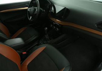 Подержанный автомобиль LADA (ВАЗ) Vesta Sedan 2023 года (9 фото)