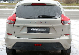 Подержанный автомобиль LADA (ВАЗ) XRAY 2017 года (5 фото)