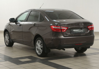 Подержанный автомобиль LADA (ВАЗ) Vesta Sedan 2021 года (2 фото)
