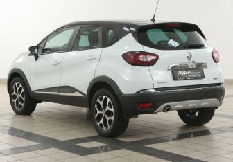 Подержанный автомобиль Renault Kaptur 2019 года (2 фото)