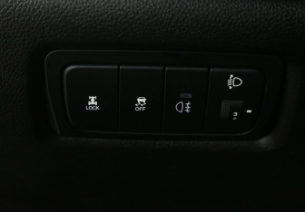 Подержанный автомобиль SsangYong Actyon 2014 года (19 фото)