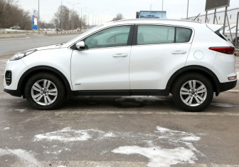 Подержанный автомобиль Kia Sportage 2016 года (8 фото)