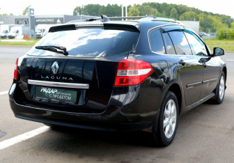 Подержанный автомобиль Renault Laguna Wagon 2008 года (6 фото)