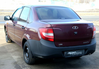 Подержанный автомобиль LADA (ВАЗ) Granta Sedan 2012 года (4 фото)