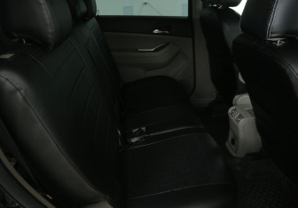 Подержанный автомобиль Chevrolet Orlando 2012 года (11 фото)