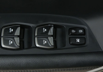 Подержанный автомобиль Hyundai Santa Fe 2016 года (17 фото)