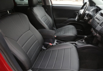 Подержанный автомобиль Mitsubishi Outlander 2011 года (10 фото)