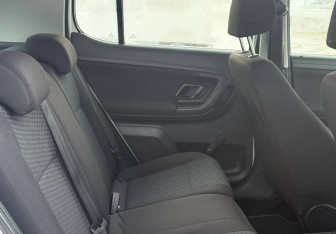 Подержанный автомобиль Skoda Fabia Hatchback 2012 года (10 фото)