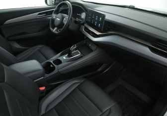 Подержанный автомобиль Haval F7 2023 года (9 фото)