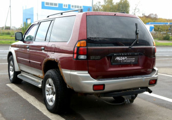 Подержанный автомобиль Mitsubishi Montero Sport 2001 года (4 фото)