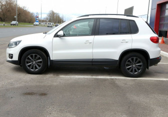 Подержанный автомобиль Volkswagen Tiguan 2012 года (8 фото)
