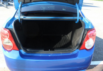 Подержанный автомобиль Chevrolet Aveo Sedan 2012 года (15 фото)