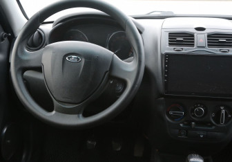 Подержанный автомобиль LADA (ВАЗ) Granta Liftback 2018 года (14 фото)