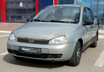 Подержанный автомобиль LADA (ВАЗ) Kalina Sedan 2006 года (3 фото)