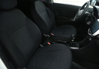 Подержанный автомобиль Hyundai Solaris Sedan 2015 года (10 фото)