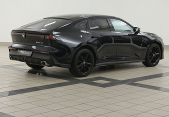 Подержанный автомобиль Changan UNI-V 2023 года (4 фото)