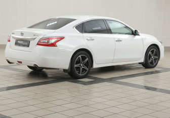 Подержанный автомобиль Nissan Teana 2014 года (4 фото)